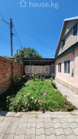 Продажа, дом, 4-комн.: Чуйская область / Бишкек, город Бишкек, Пишпек ж/м — за 18 128 000 сом