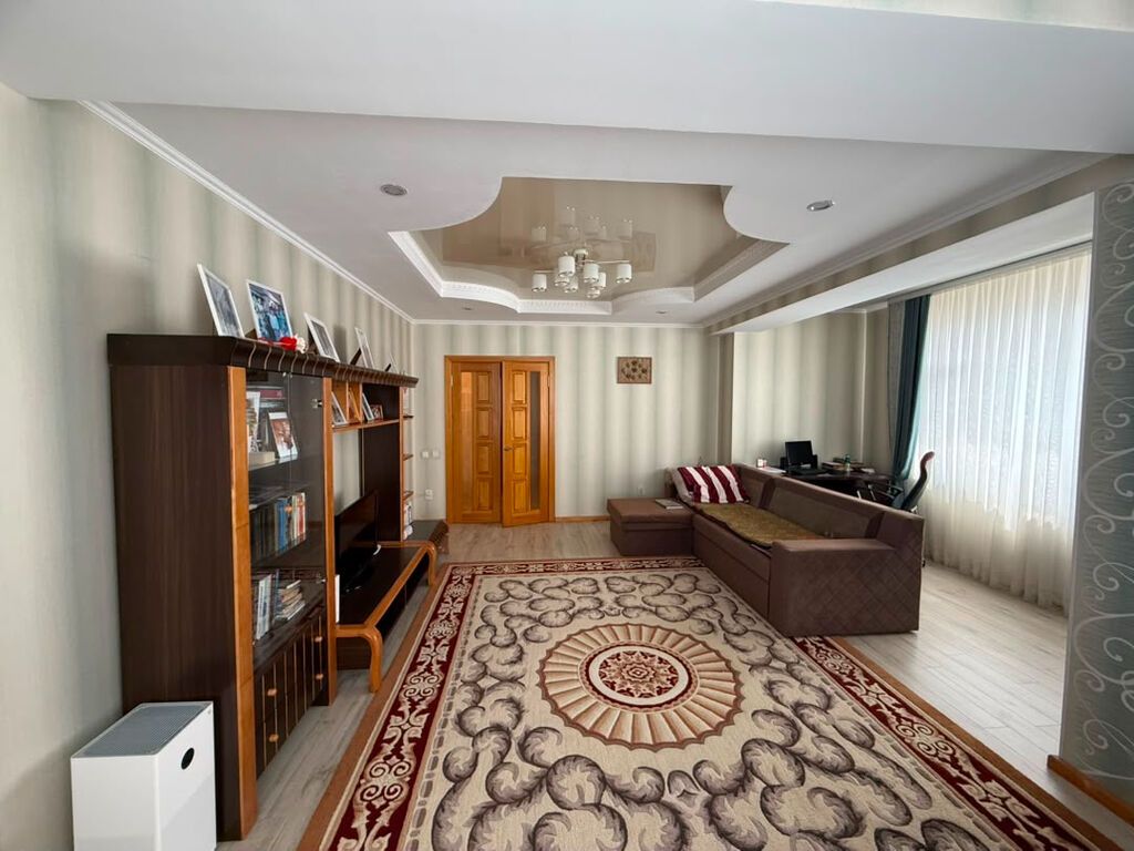 2 комнаты, 90 м², ул. Ахунбаева / Бакаева Элитка, 4 этаж, Евроремонт