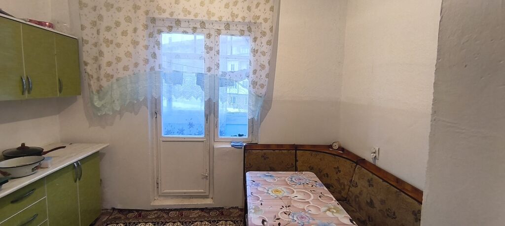 3 комнаты, 87 м², 105 серия, 2 этаж, Косметический ремонт
